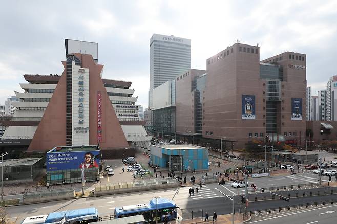 서울 서초구 서울고속버스터미널 일대 모습./연합뉴스