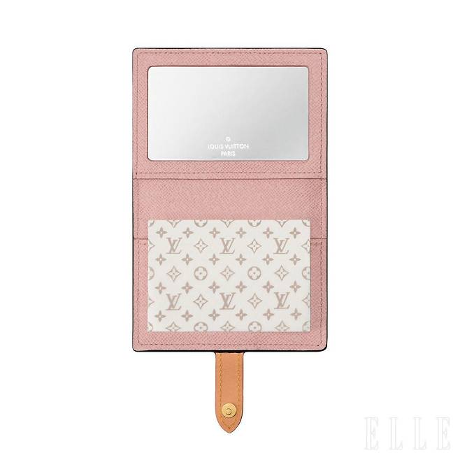 매티파잉 페이퍼 케이스, 가격 미정, 모두 Louis Vuitton.