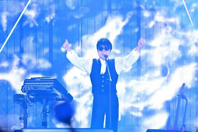 가수 조용필이 지난 9월 6일 서울 구로구 고척스카이돔에서 열린 KBS 광복 80주년 기획 콘서트 '이 순간을 영원히-조용필' 무대에서 공연하고 있다. KBS 제공