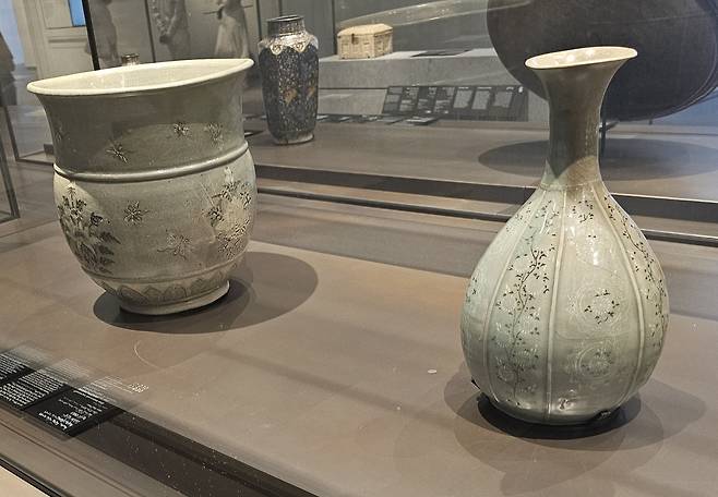 Vessels from the Goryeo Dynasty (918-1392), on loan from Korea's Leeum Museum of Art, displayed at the Louvre Abu Dhabi on Nov. 25 [SHIN HA-NEE]