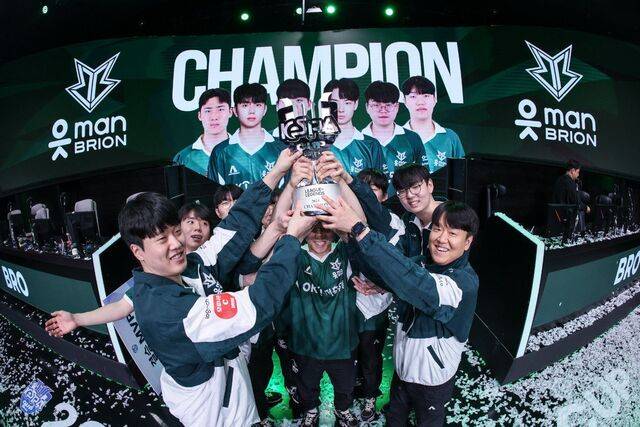 LoL e스포츠 프리시즌 성격의 KeSPA컵이 오는 6일부터 14일까지 약 일주일 동안 열린다. 지난해 KeSPA컵 우승 팀 OK저축은행 브리온. 한국e스포츠협회 제공