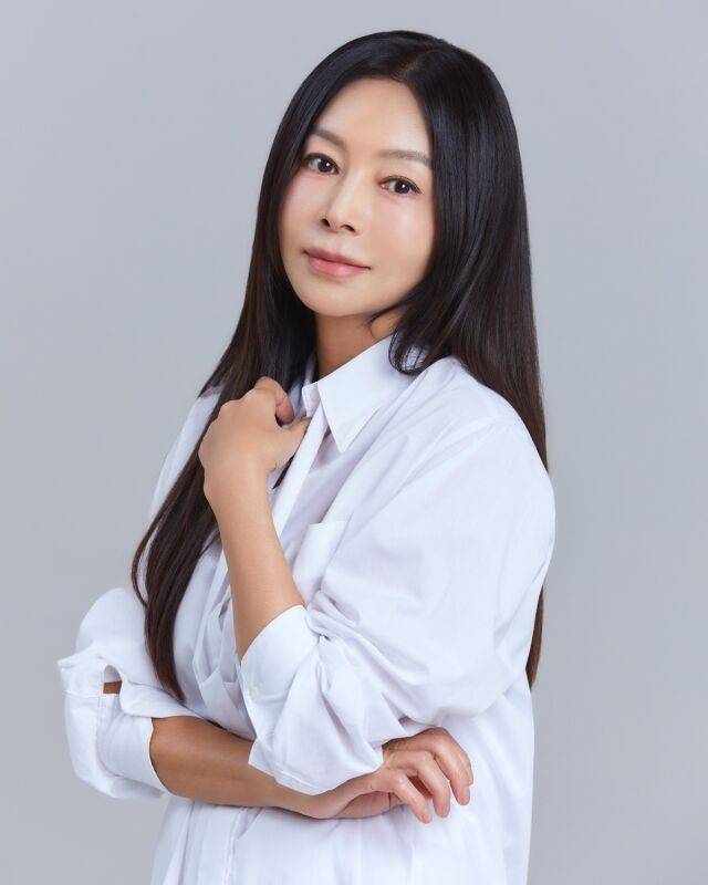 황신혜 / 큐브 엔터테인먼트