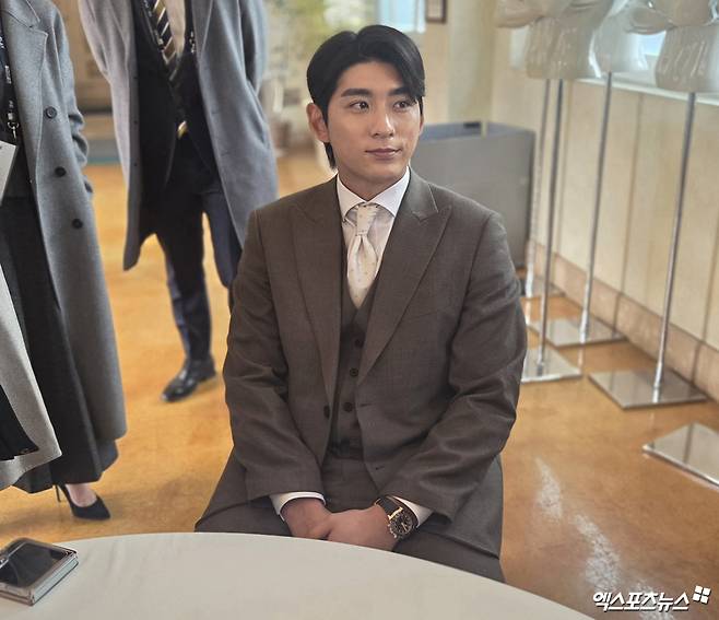 이정후가 2일 서울 강남구 역삼동 라움아트센터에서 열린 '조아제약 프로야구대상 2025'에서 특별상을 수상했다. 사진 엑스포츠뉴스