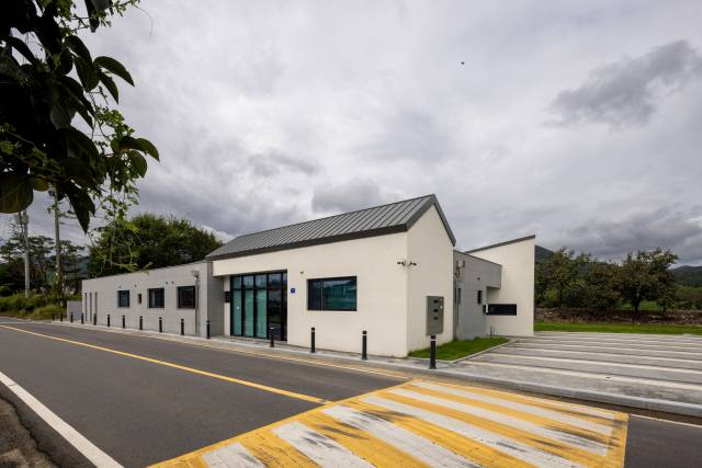 하동군 농업근로자 기숙사 전경.