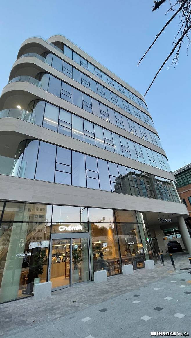 지난 3일 그룹 방탄소년단(BTS) 멤버 슈가(본명 민윤기) 어머니가 대표로 있는 법인이 소유한 서울 용산구 한남동 소재 건물 모습. 사진=권준호 기자