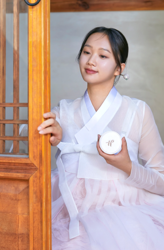 휘란 매화 앰플 쿠션. 휘란 제공