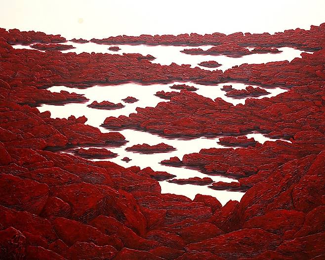 양민희 作 ‘Coastal Red 2509‘(ModelingPaste, Acrylic on canvas, 91×117cm, 2025)