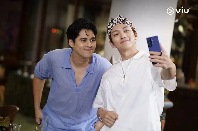 삼성전자 인도네시아 법인과 아시아 최대 범지역 온라인동영상서비스(OTT) 뷰(Viu)가 선보인 리얼리티 예능 시리즈 '아브라카다브라: 더 갤럭시 오브 얼티밋 힐링'. 사진=Viu·팝벨라