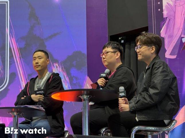 5일 일산 킨텍스에서 열린 AGF 2025에서 열린 '미래시 ON'에 (왼쪽부터) 조순구 컨트롤나인 대표, 한경재 컨트롤나인 IP 팀장, 김형섭 아트디렉터가 참석해 게임에 대해 소개하고 있다./사진=비즈워치