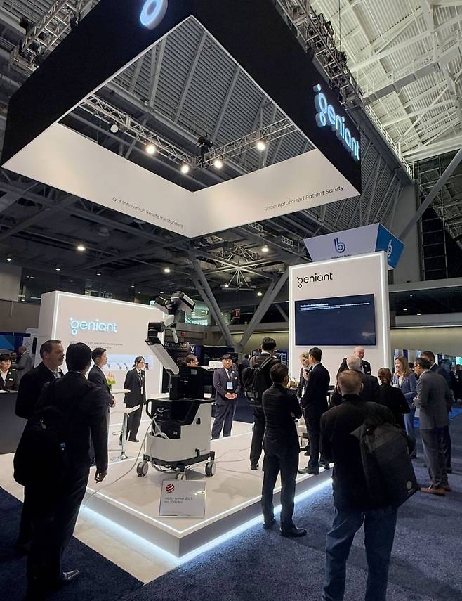 미국 신경외과학회에 참가한 고영테크놀러지 전시 부스. /고영 제공