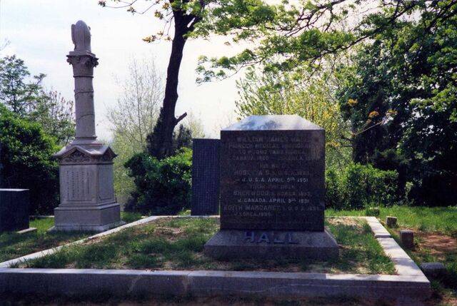 서울 마포구 양화진외국인선교사묘원 내 홀 일가의 묘비 모습. 조선에 태어나 대를 이어 의료선교사로 활동한 셔우드 홀을 포함해 3대에 걸친 홀 가문 6명의 유해가 묻혀있다. 국민일보DB