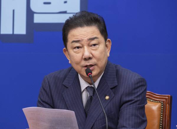 ▲ 지난 9월 더불어민주당 김병기 원내대표가 최고위원회에서 발언하고 있다. ⓒ연합뉴스