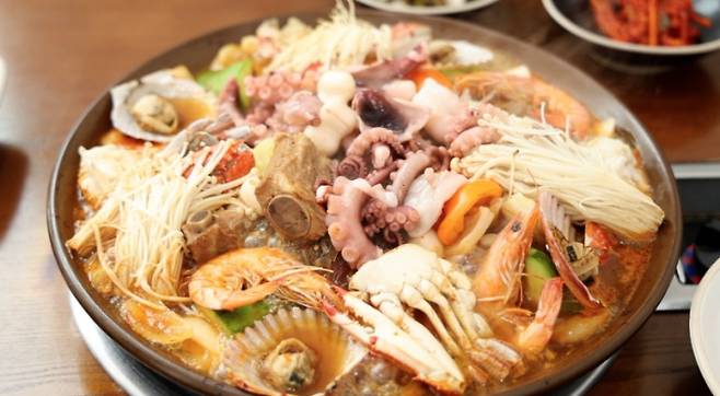 '동네 한 바퀴' 임방울거리 해물갈비찜