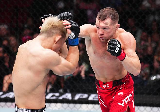 표트르 얀(오른쪽). 사진=UFC