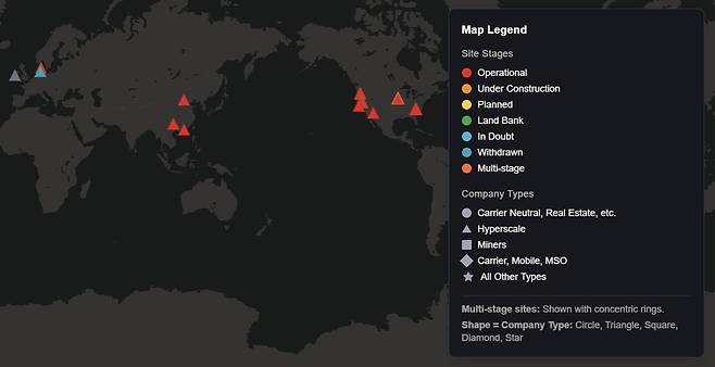애플의 국제 데이터센터 설치(추정 포함) 현황을 표시한 지도. 한국에는 추정으로도 표시가 되지 않았다. (박스텔(BAXTEL) 갈무리)