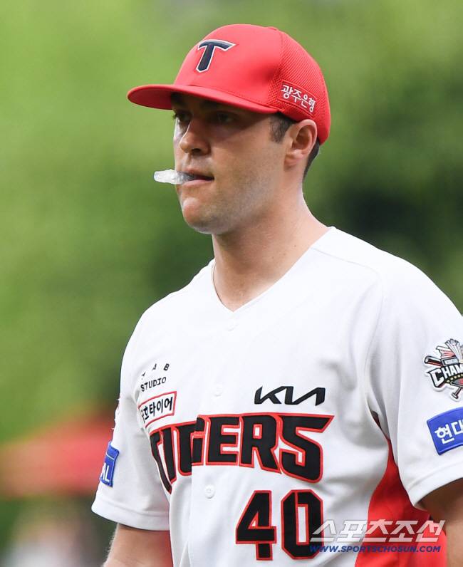 22일 광주 기아 챔피언스필드에서 열린 LG-KIA전. KIA 선발 네일이 1회를 무실점으로 막은 후 자신만만한 표정으로 내려오고 있다. 광주=정재근 기자 cjg@sportschosun.com/2025.7.22/