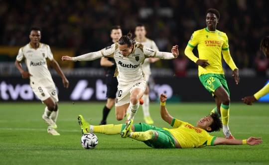 랑스와의 경기에서 태클하는 권혁규. 사진[로이터=연합뉴스]