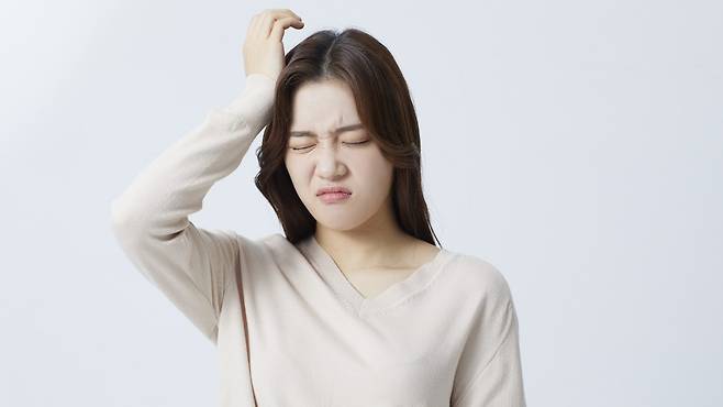 두통은 증상에 따라 다양한 원인이 있을 수 있다｜출처: 클립아트코리아