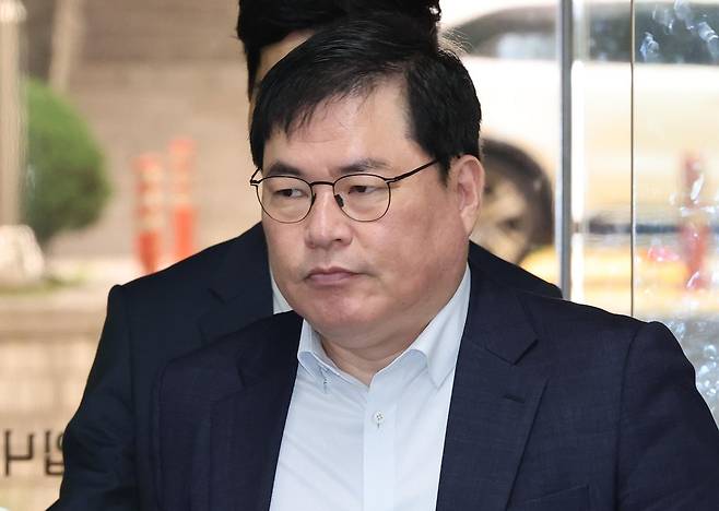 유동규 전 성남도시개발공사 기획본부장이 지난 6월 30일 오전 서울 서초구 서울중앙지방법원에서 열린 대장동 개발 특혜 혐의 민간업자 재판 결심공판에 출석하고 있다. 뉴시스