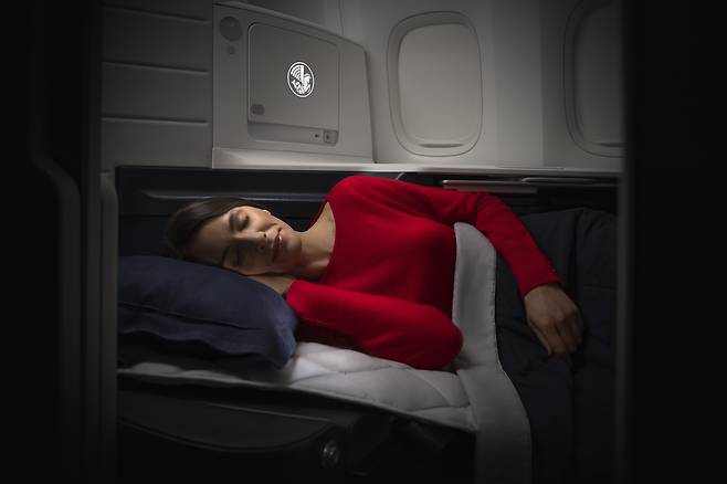 사진= 에어프랑스 비즈니스석에 설치된 소피텔의 매트리스 패드