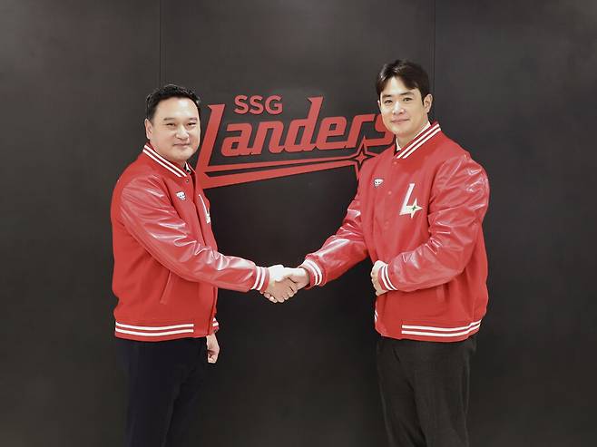 ▲ 김재환은 당장 SSG 전력에 큰 도움이 될 만한 선수임에는 분명하지만, 청라 시대를 앞둔 구단으로서는 최악의 시나리오도 활짝 열려있다. ⓒSSG랜더스