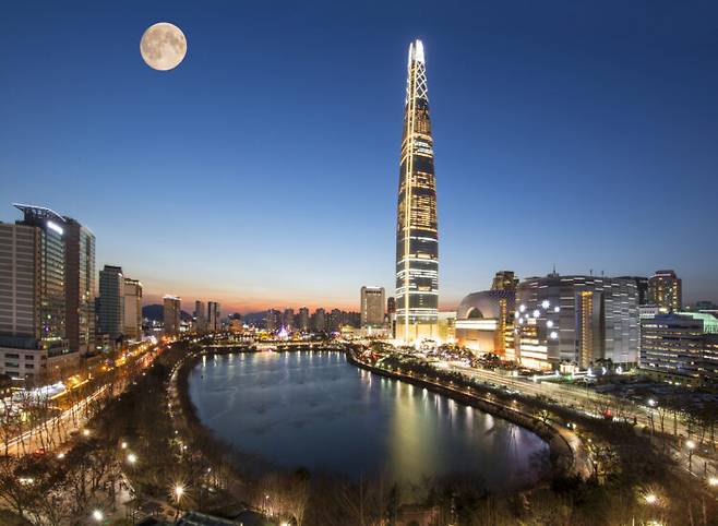 석촌호수 야경. 사진=클립아트코리아