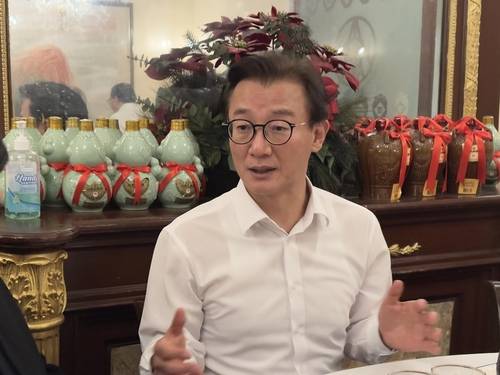 전재수 해양수산부 장관이 7일(현지시간) 미국 뉴욕에서 열린 특파원 간담회에서 발언하고 있다. [사진 = 연합뉴스]