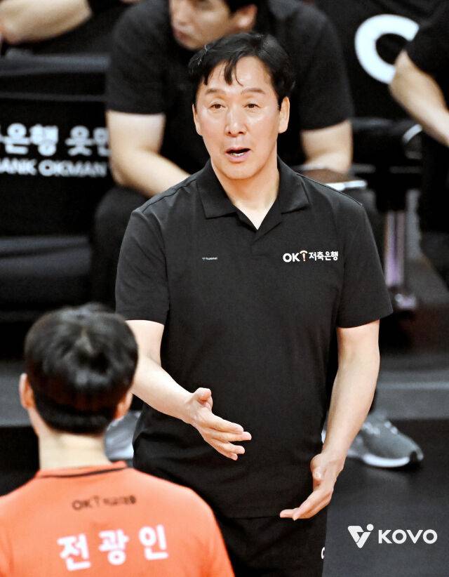 OK저축은행 신영철 감독/KOVO
