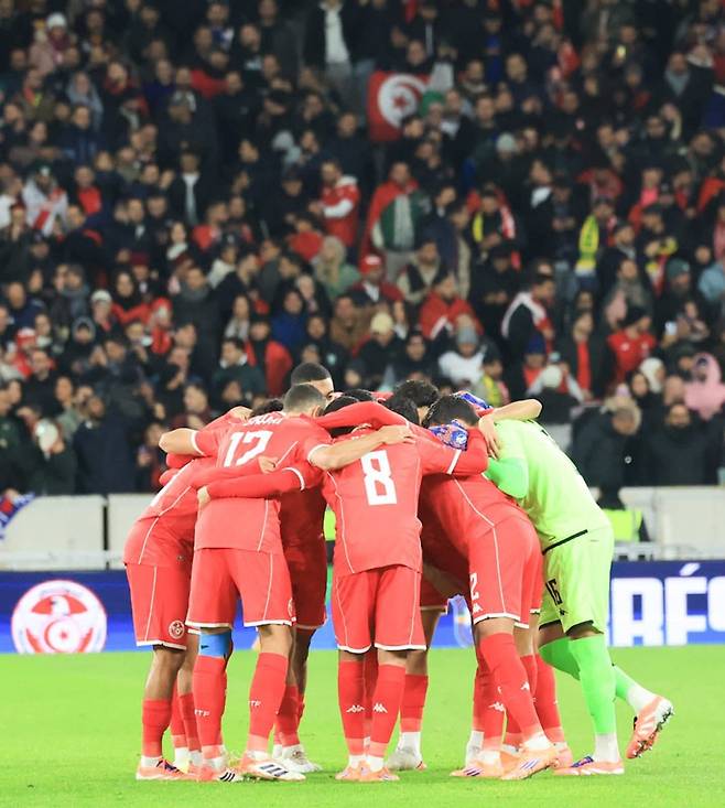 축구대표팀은 2026북중미월드컵을 앞두고 국내에서 출정식을 갖지 않는 대신 현지에서 맞춤형 스파링 매치업에 많은 공을 들이고 있다. 예상 상대국 중 하나가 북아프리카 튀니지다. 사진출처｜튀니지축구협회 페이스북