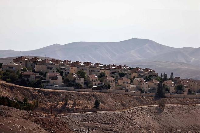 지난달 30일(현지시각) 동예루살렘에 세워진 마알레아두밈 유대인 정착촌의 모습. AFP 연합뉴스