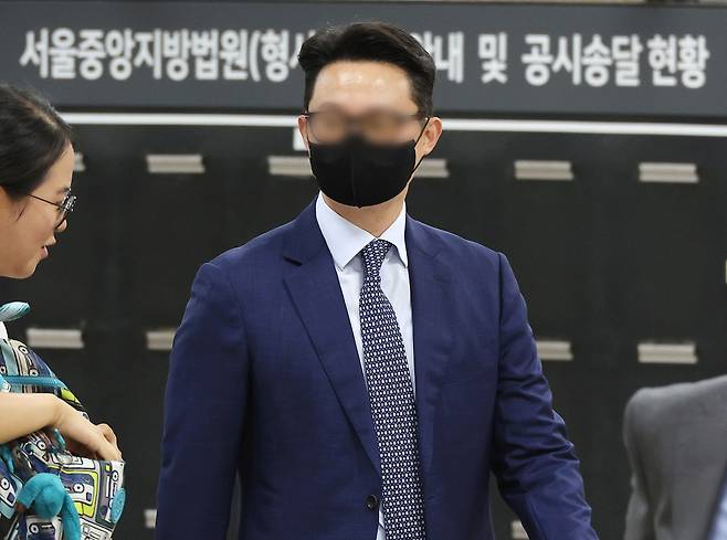 ‘건진법사 청탁 의혹’의 핵심 인물인 윤영호 전 통일교 세계본부장이 지난 7월 구속전피의자심문을 위해 서울중앙지법에 출석하는 모습. 연합뉴스