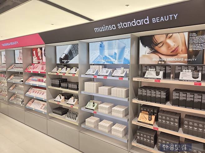 오는 11일 개점하는 '무신사 메가스토어 용산점' 안에 '무신사 뷰티' 존이 마련돼있다./사진=박수림 기자