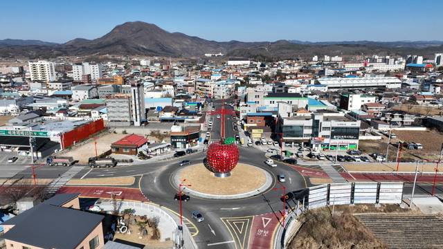 진보 진안사거리 회전교차로. 청송군 제공