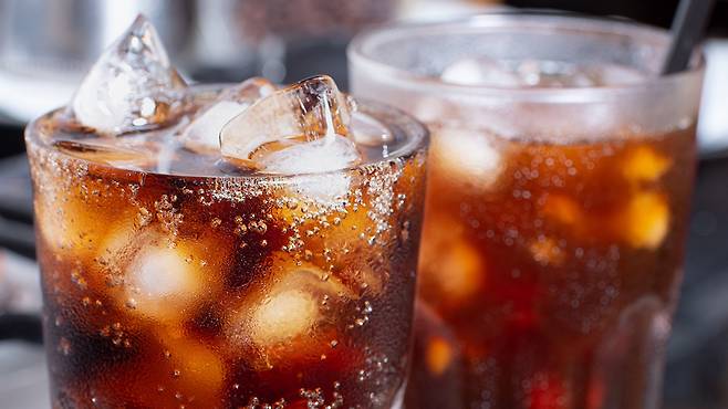 인공 감미료를 사용한 다이어트 탄산음료도 혈압을 상승시킬 수 있다｜출처: 게티이미지뱅크