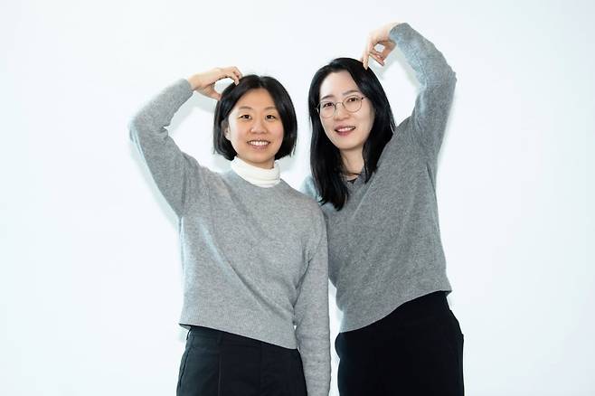 왼쪽부터 SBS 'TV동물농장' 유혜승 PD, 이윤주 작가/사진=SBS