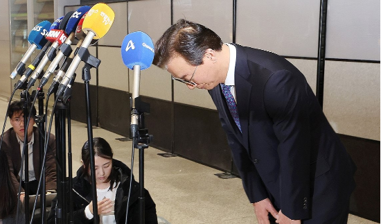 사의 표명한 전재수 해양수산부 장관 (사진=연합뉴스)