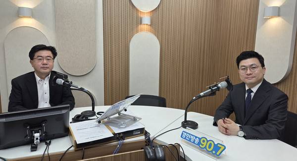 이도형 앵커, 이승기 변호사 2025.12.12 [경인방송 시사뉴스팀]