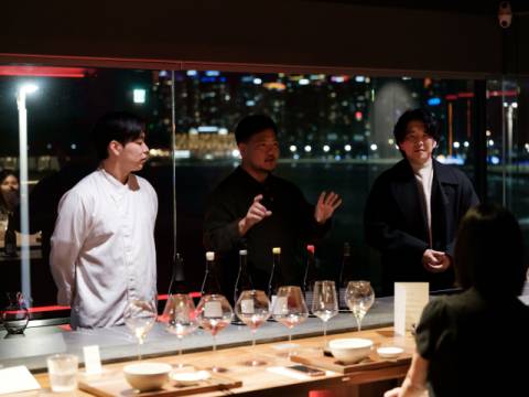 율링에서 하석환 씨가 김성주 헤드세프(왼쪽), 김무디 작가와 함께했다. 율링 제공