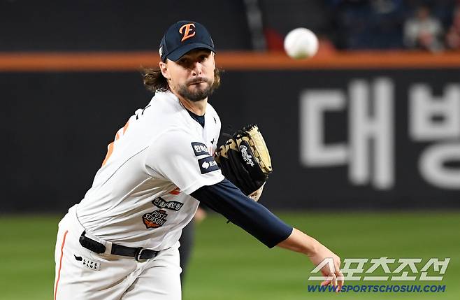 30일 대전 한화생명볼파크에서 열린 한국시리즈 4차전 한화 이글스와 LG 트윈스의 경기. 한화 와이스가 역투하고 있다. 대전=박재만 기자 pjm@sportschosun.com/2025.10.30/