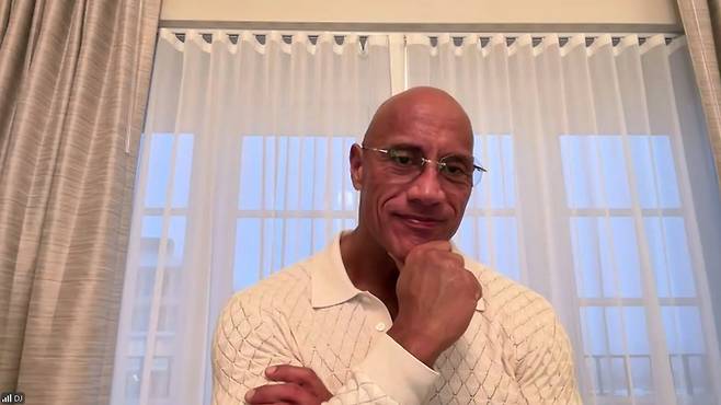 YTN과 단독 인터뷰를 진행한 드웨인 존슨