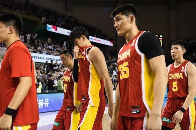 중국은 지난 대한민국과의 2027 FIBA 카타르 농구월드컵 아시아 예선 1라운드 맞대결에서 충격의 2연패를 당했다. 그들이 베스트 전력으로 나선 대회에서 대한민국에 2연패를 당한 건 이번이 처음이다. 사진=FIBA 제공