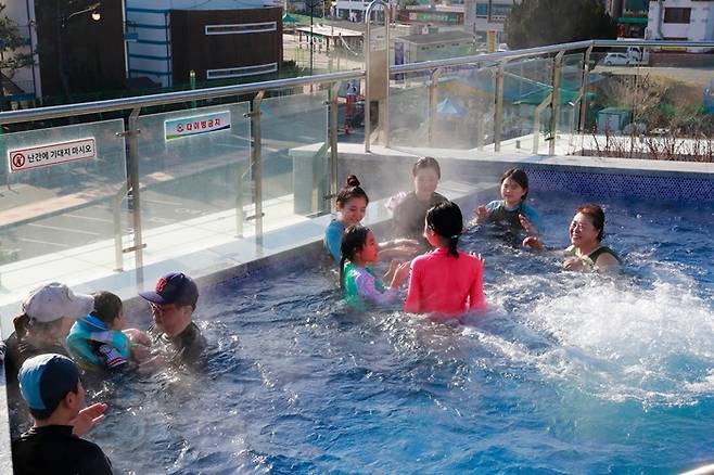 율포해수녹차센터 야외 노천탕.