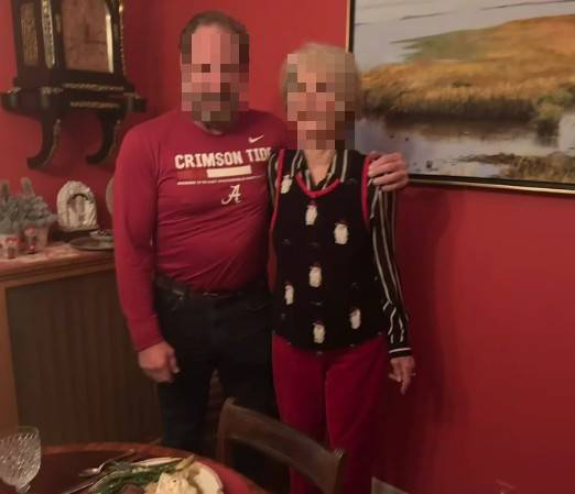 숨진 스타인-에릭 솔버그와 그의 어머니 수잰. 지난해 12월 그는 이 사진을 올리며 "어머니는 나의 가장 친한 친구"라고 적은 바 있다 [솔버그 인스타그램 캡처]