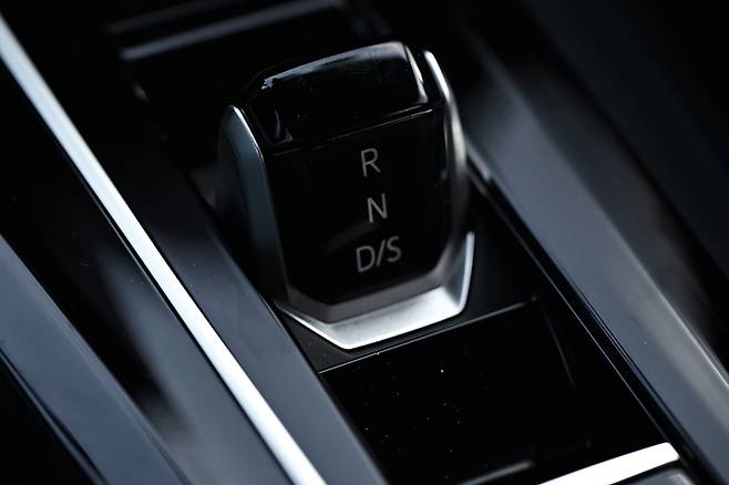 폭스바겐 골프 GTI. 사진: 김학수 기자