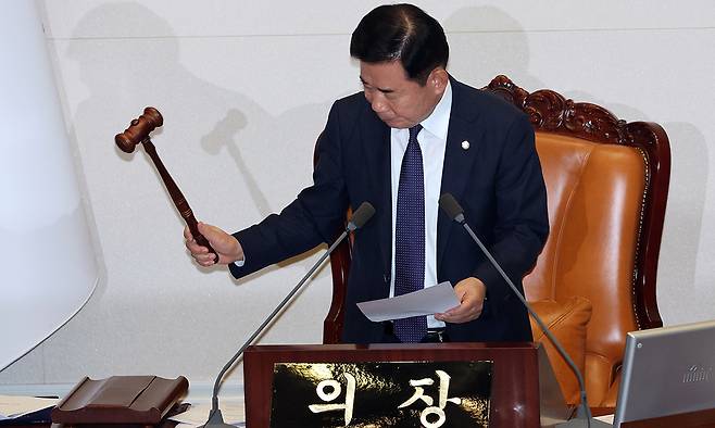 2023년 9월 21일 국회 본회의에서 당시 김진표 의장이 더불어민주당 이재명 대표의 체포동의안 가결을 선포하고 있다. 연합뉴스