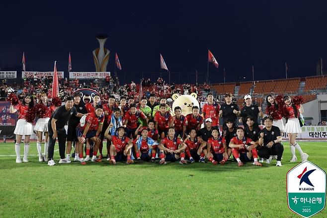김천 상무 선수단. /사진=한국프로축구연맹 제공