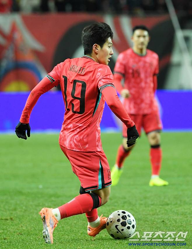 18일 서울월드컵경기장에서 열린 대한민국과 가나의 A매치 평가전. 손흥민이 슈팅을 시도하고 있다. 상암=박재만 기자 pjm@sportschosun.com/2025.11.18/