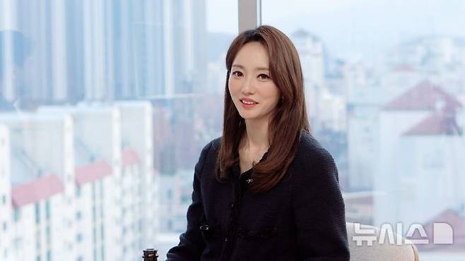 [서울=뉴시스] 전재경 기자=조수빈이 지난 10일 서울 서초구의 한 스튜디오에서 뉴시스와 인터뷰를 가졌다. (사진=유튜브 채널 조수빈큐레이션, 뉴시스DB) 2025.12.14. photo@newsis.com *재판매 및 DB 금지