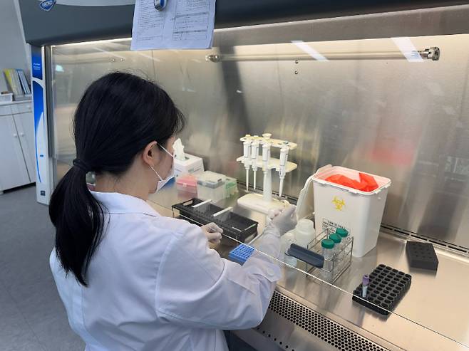 쓰쓰가무시증 검사. 전라남도 보건환경연구원 제공