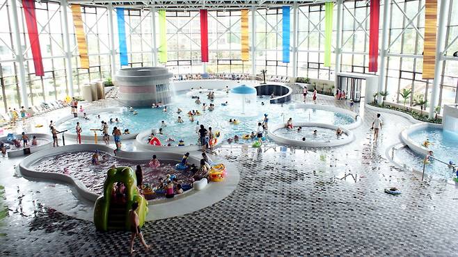 도고온천 ‘파라다이스 스파 도고’ 물놀이 시설.